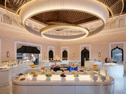 Le Pavillon de la Piscine Restaurant with Terrace in Marrakesh La Mamounia
